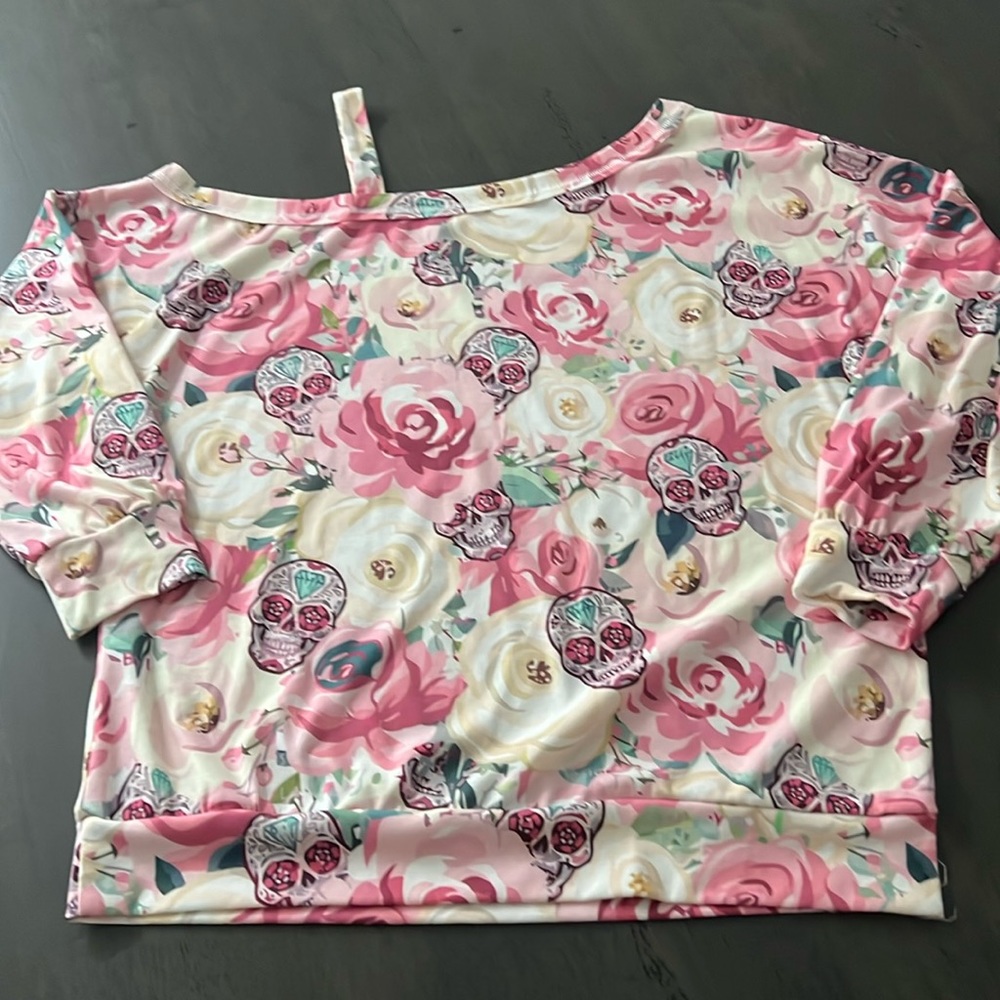 Off shoulder shirt